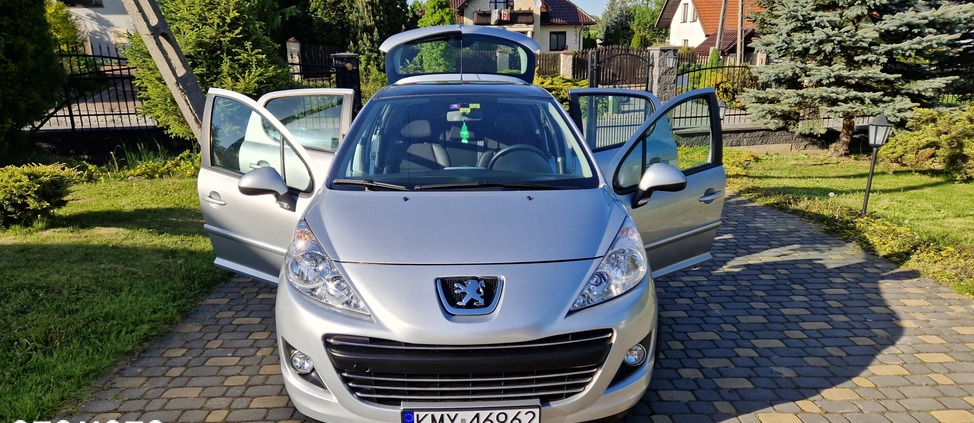 Peugeot 207 cena 16800 przebieg: 129107, rok produkcji 2010 z Bełchatów małe 407